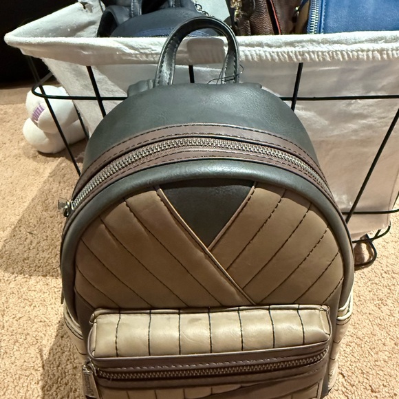 Loungefly Rey Mini Backpack NWT - Picture 4 of 4